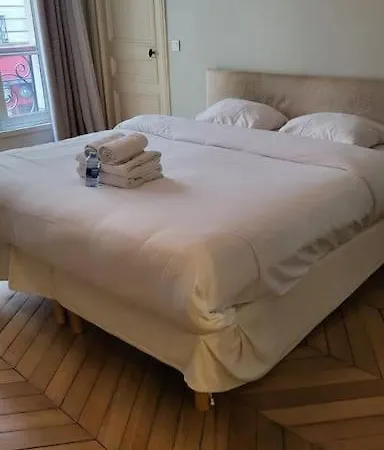Apartment Amazing 6 Pax Place Near Opera