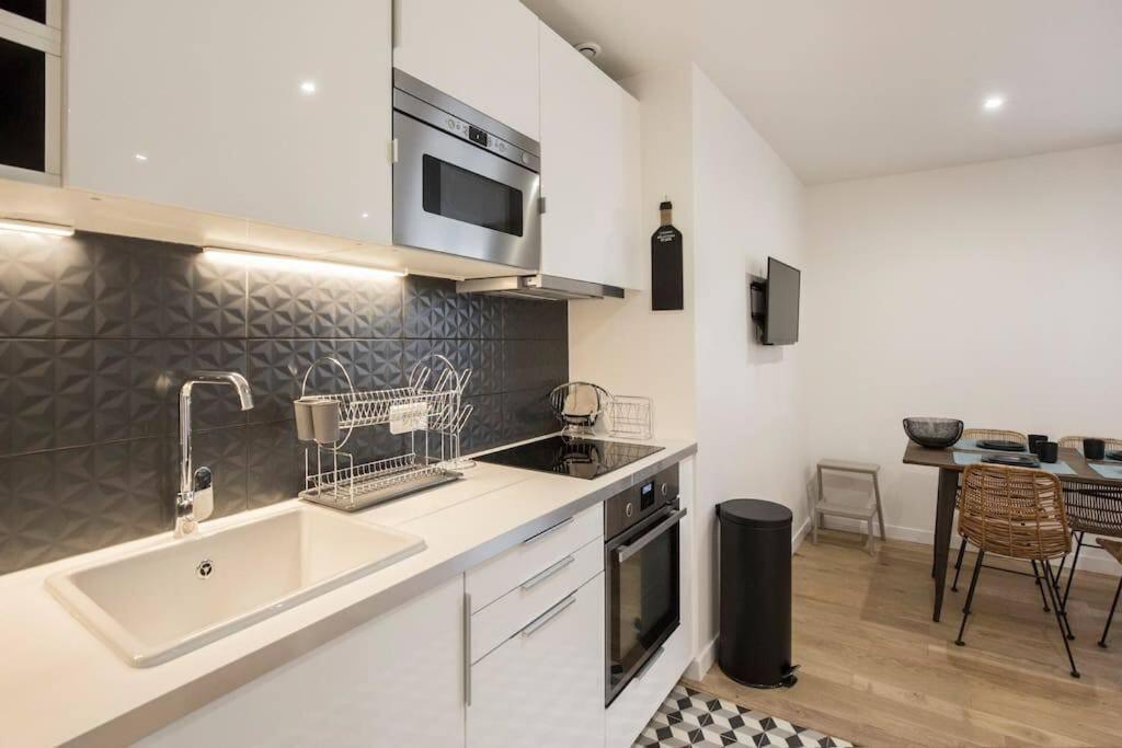 Appartamento Amazing 6 Pax Place Near Opera Parigi